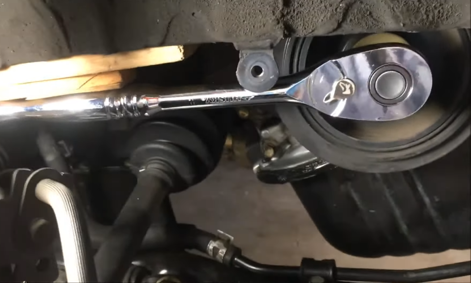 How to Remove a Crankshaft Pulley Bolt Without an Impact Gun? ToolsProfy