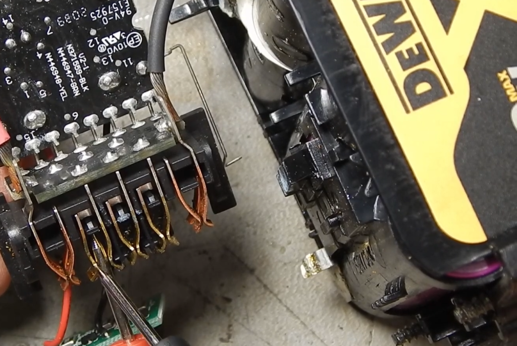 What Does Dewalt Charger Light Mean?